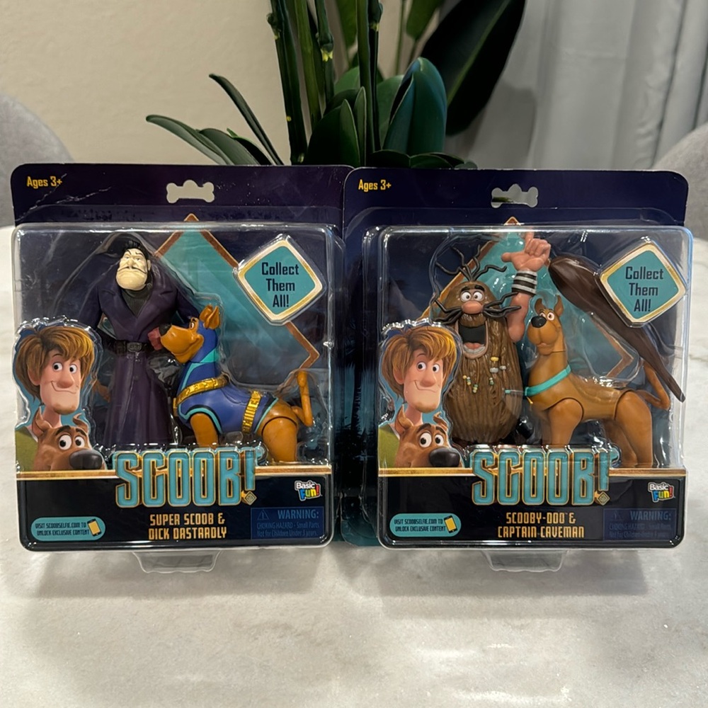 SCOOB! Movie Complete Set Of 2  Action Figure
NWT
Packs Two Figures In Each Pack